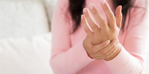 How to Manage Symptoms of Numbness or Tingling (Allodynia) in Multiple Sclerosis